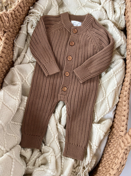 Strickstrampelanzug